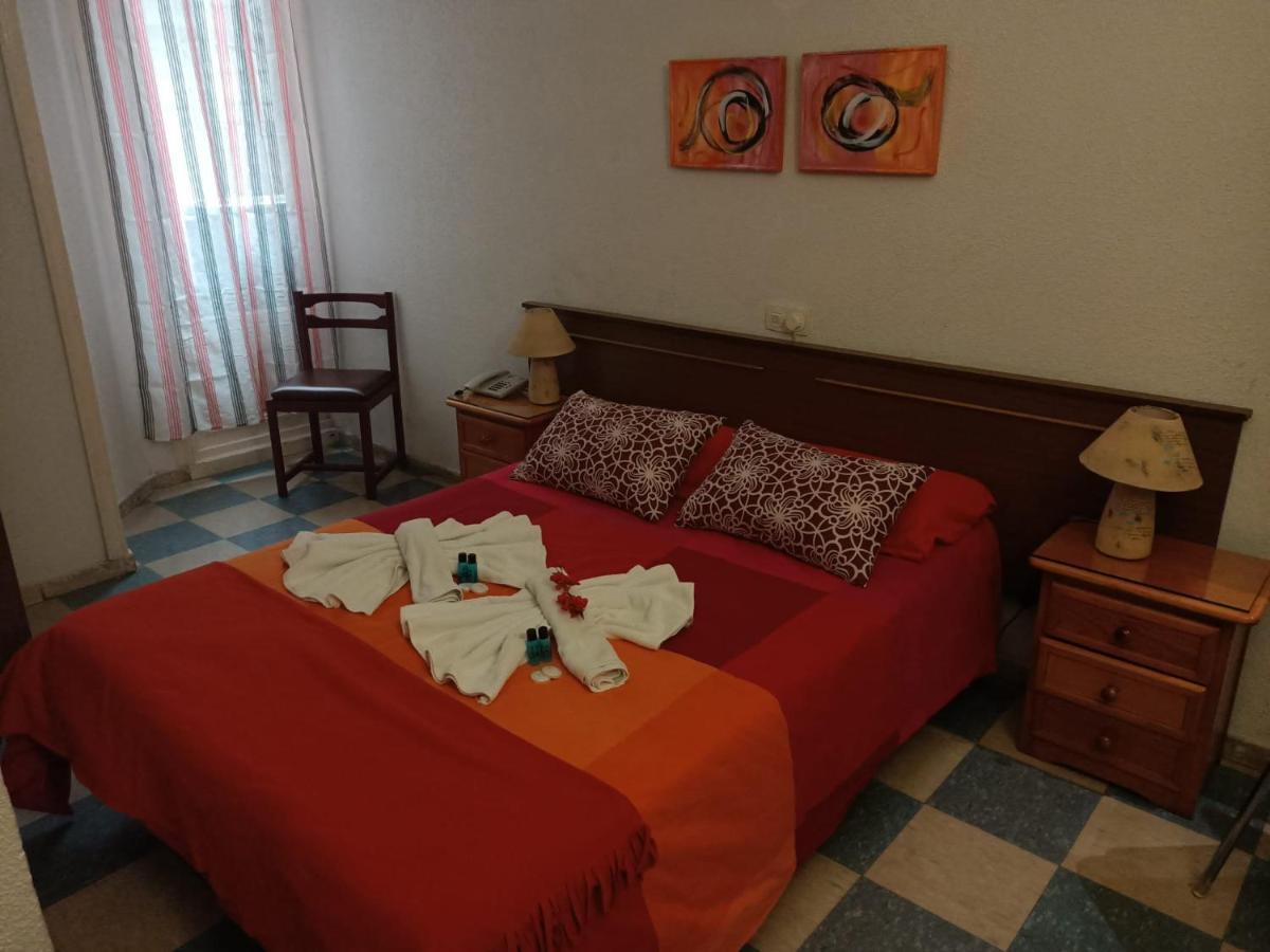 Hostal Continental Madrid Exterior photo