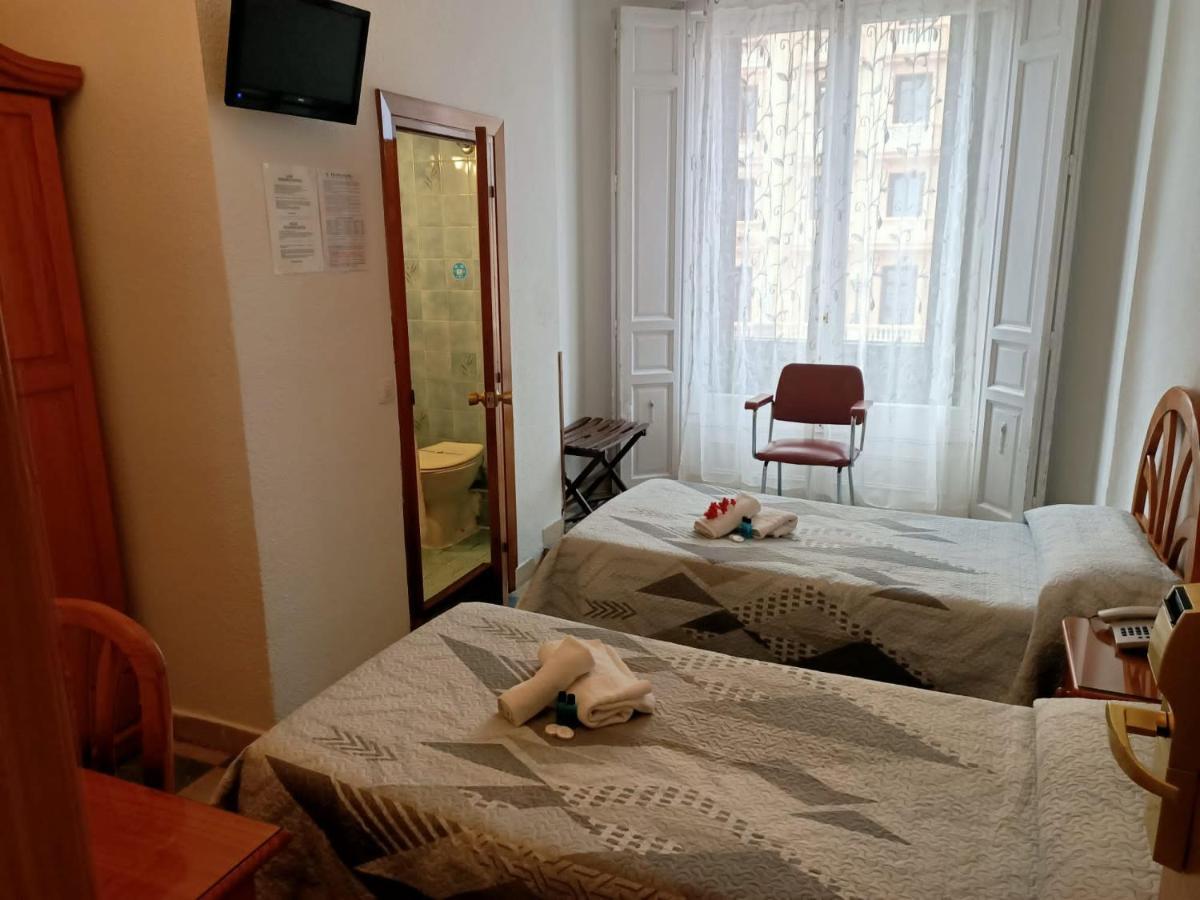 Hostal Continental Madrid Exterior photo